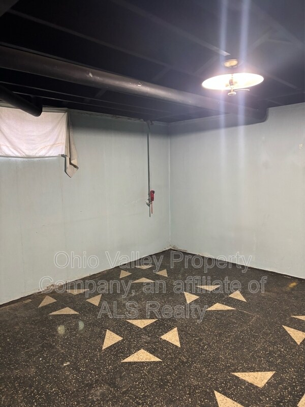 Building Photo - 2925 Rio Rita Ave