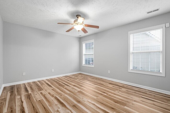Building Photo - 1626 Autumn Dr