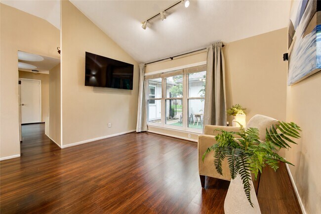 Building Photo - 7023 Brockington Dr