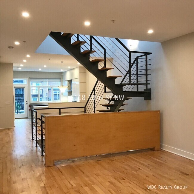 Building Photo - 2118 10th St NW