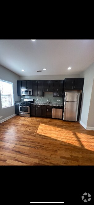 Building Photo - 4927 N Winthrop Ave