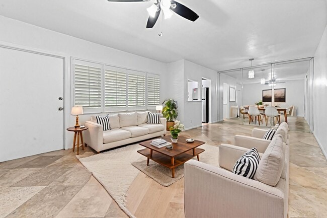 Building Photo - 100 Royal Palm Way