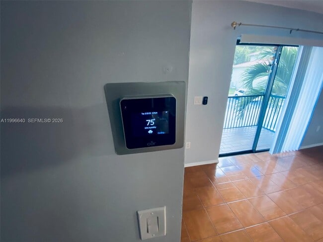 Building Photo - 9890 Hammocks Blvd