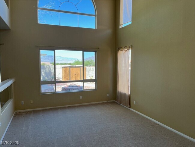 Building Photo - 8640 Castle Hill Ave