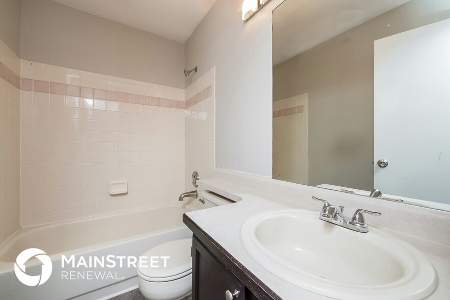 Building Photo - 3237 S Biscay Way
