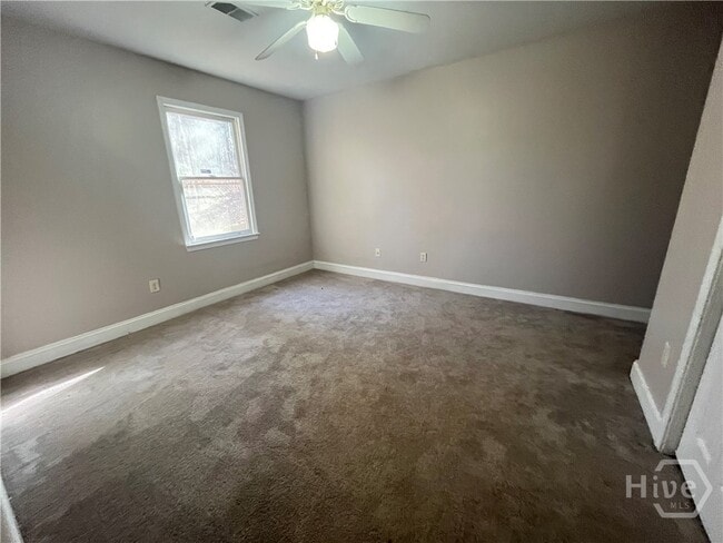 Building Photo - 547 Rustwood Dr