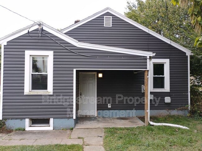 Building Photo - 539 W Stewart St