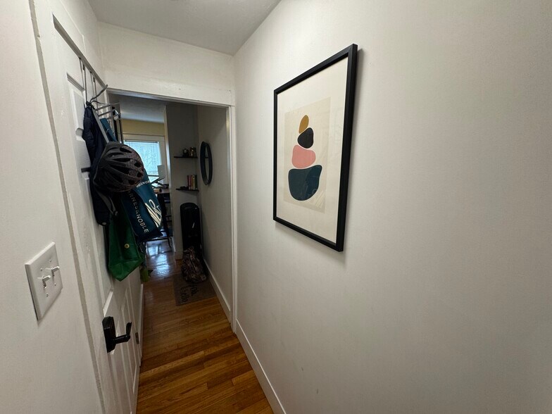 Building Photo - 15 Blake St