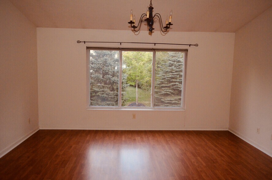 Master bedroom - 4333 Marival Way