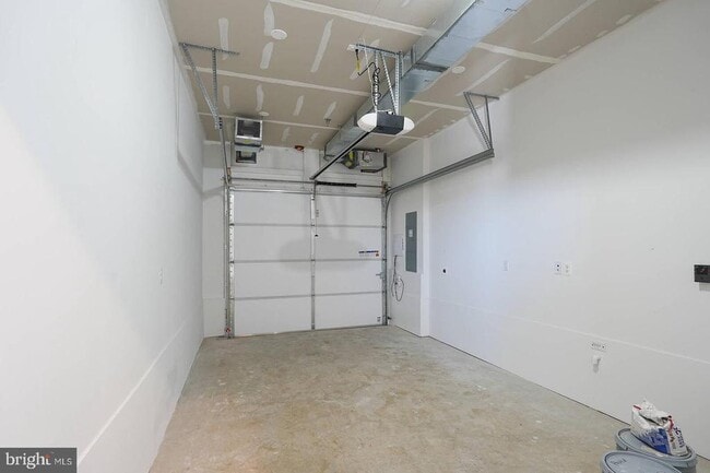 Building Photo - 710 Iron Frg Rd