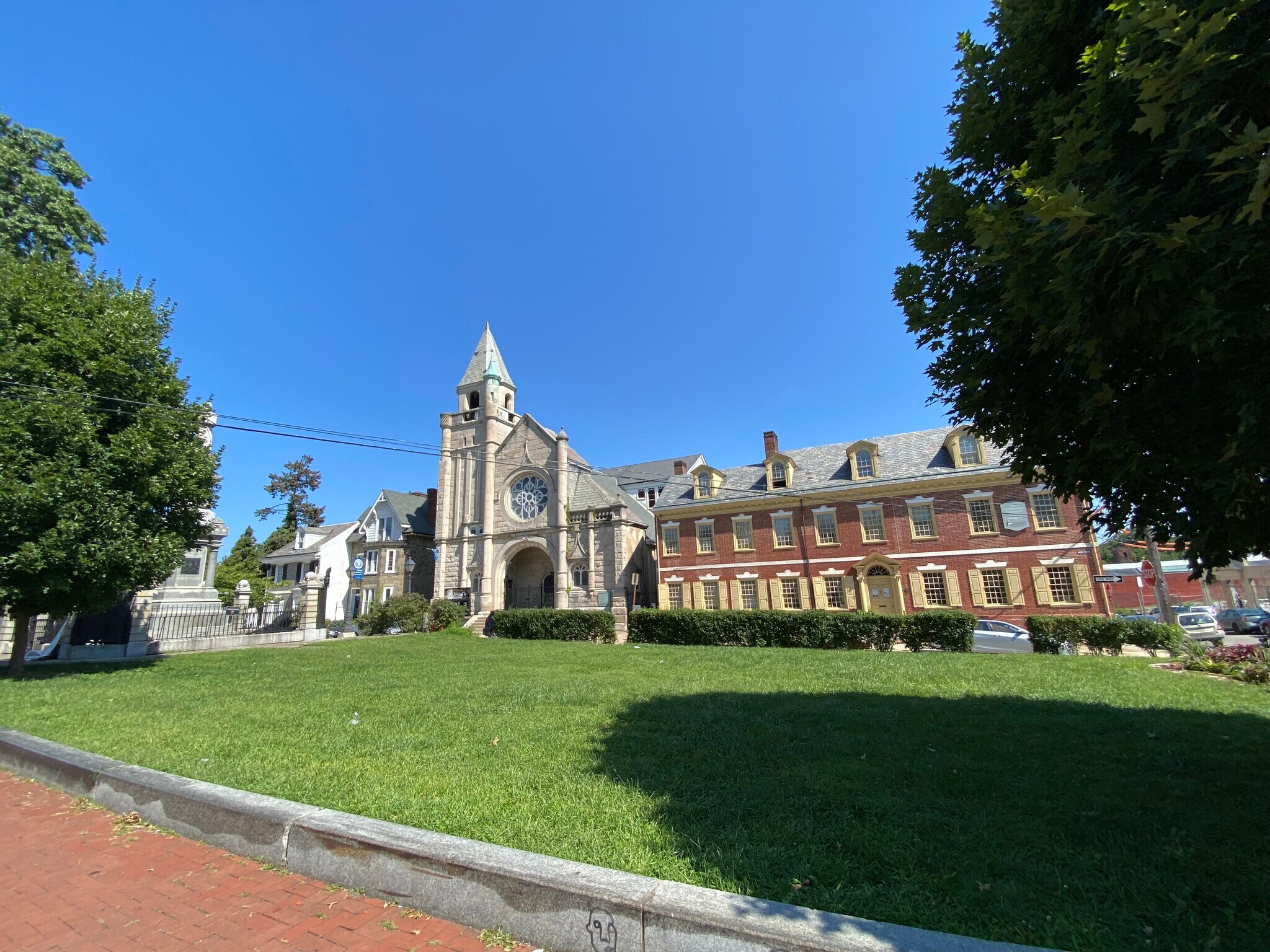 Building Photo - 74 E Church Ln