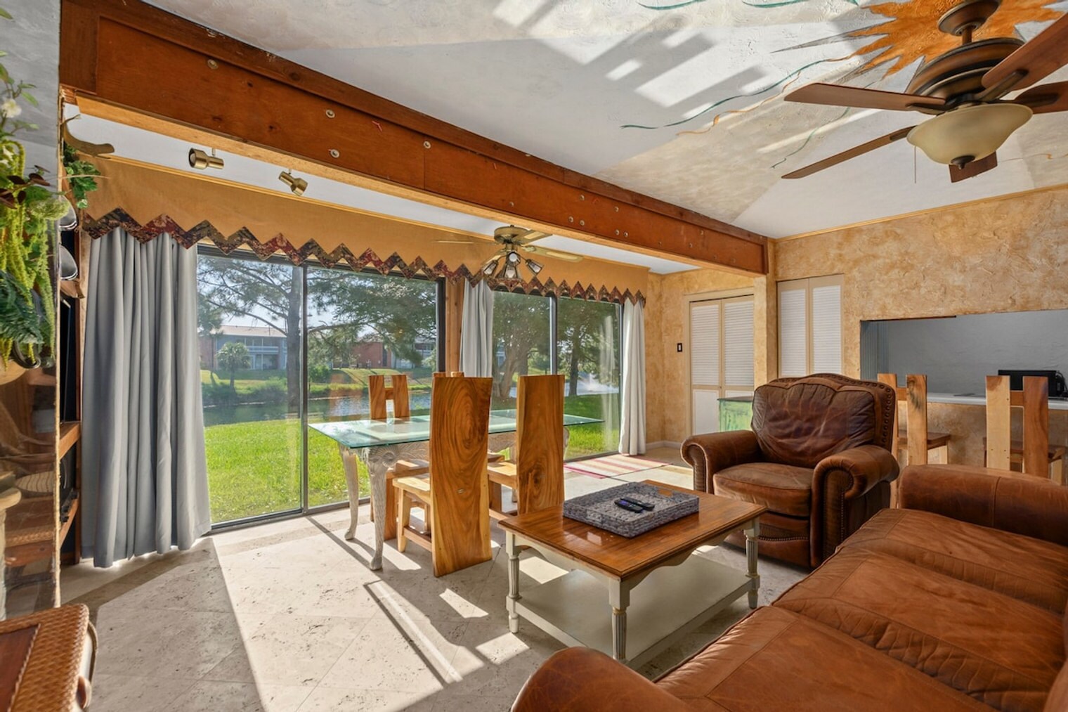 Building Photo - 4000 Gulf Terrace Dr