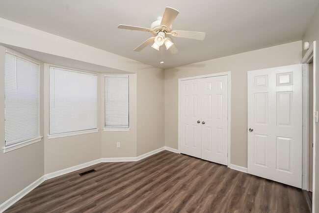 Building Photo - 8405 Lanewood Cir