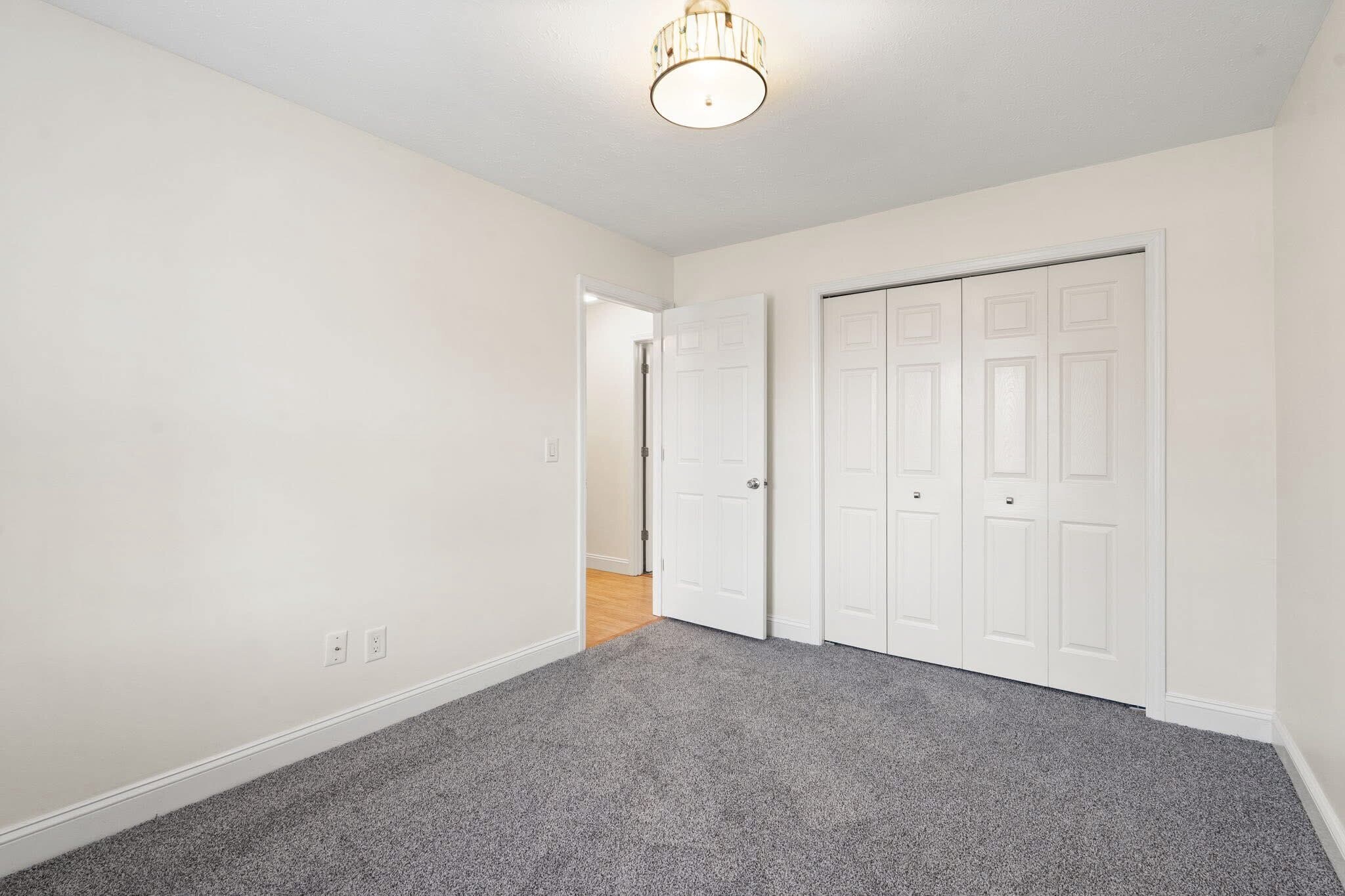 Building Photo - 1216 Whitehorse Vale Dr