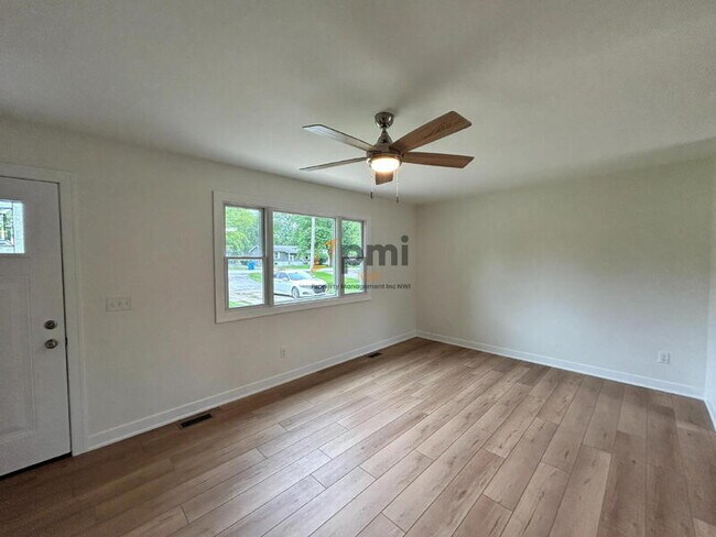 Building Photo - 673 Joe Martin Rd