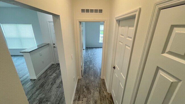 Building Photo - GORGEOUS Bedroom, 2 Bathroom Home in Palm Bay!!