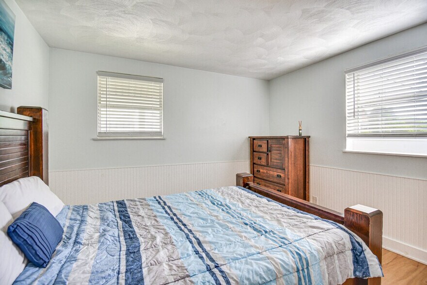 Building Photo - 9666 Rallston St