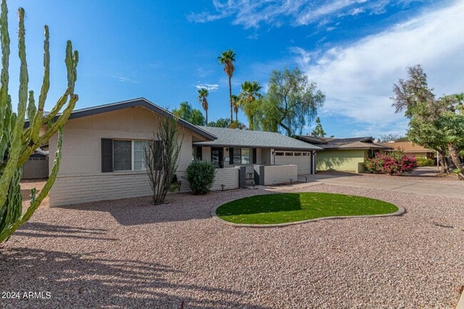 Building Photo - AMAZING ASU HOUSE IN GREAT STUDENT AREA