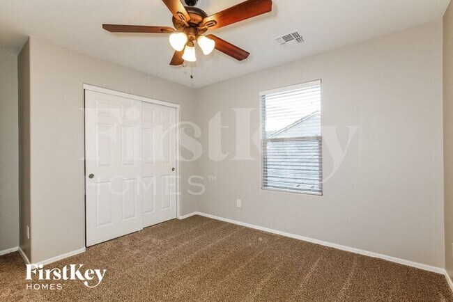 Building Photo - 12034 W Hide Trail