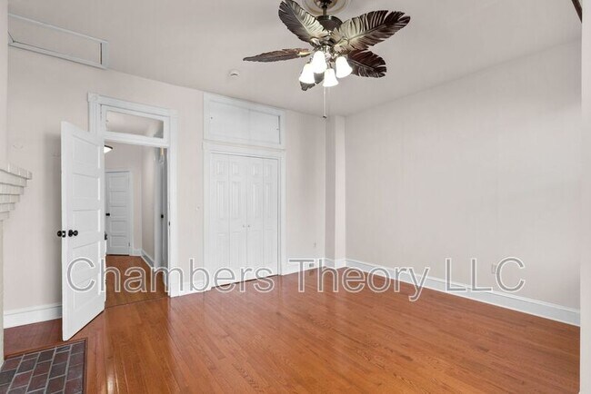 Building Photo - 1745 1st St NW