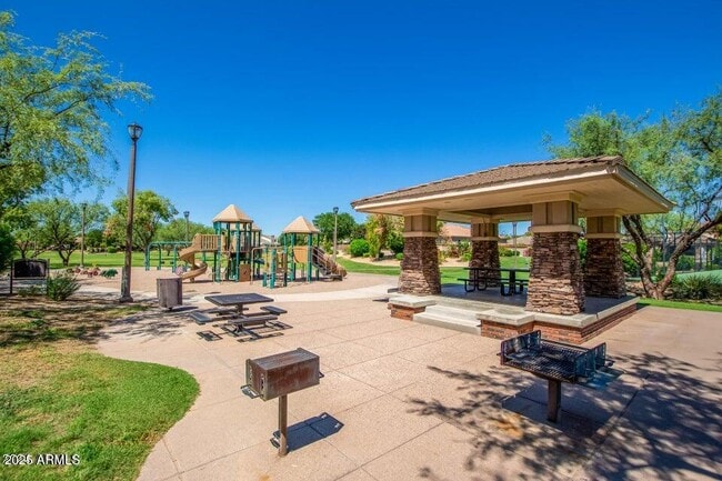 Building Photo - 231 E Krista Way