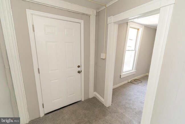 Building Photo - 824 Park Ln