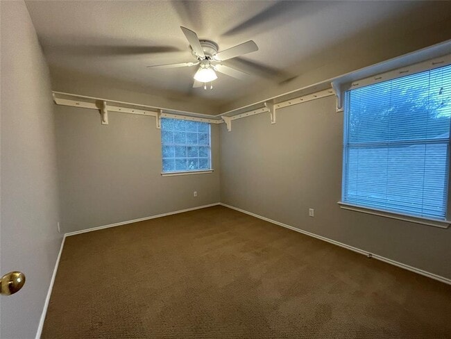 Building Photo - 14828 Single Trce