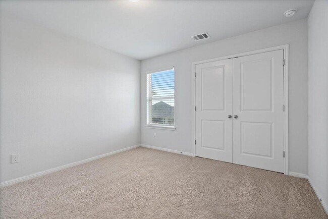 Building Photo - 5711 Pleasanton Pkwy