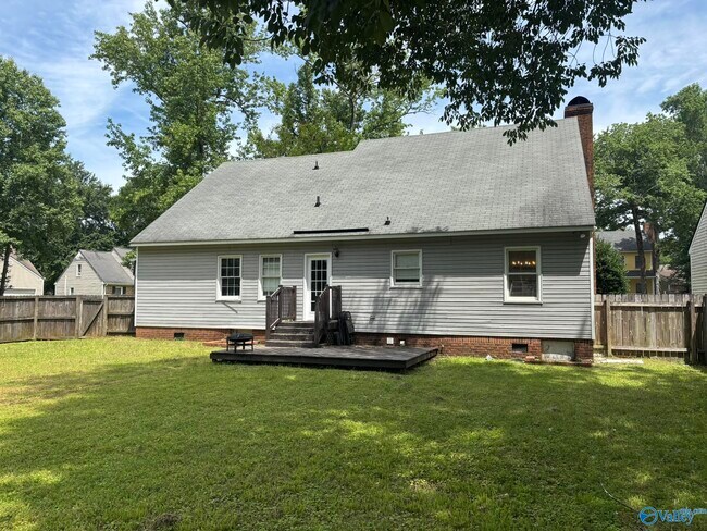 Building Photo - 135 Suffolk Dr