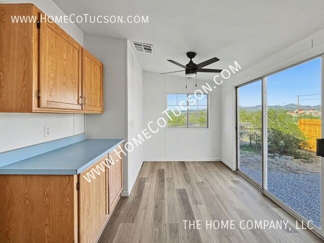 Building Photo - 9950 N El Uno Minor