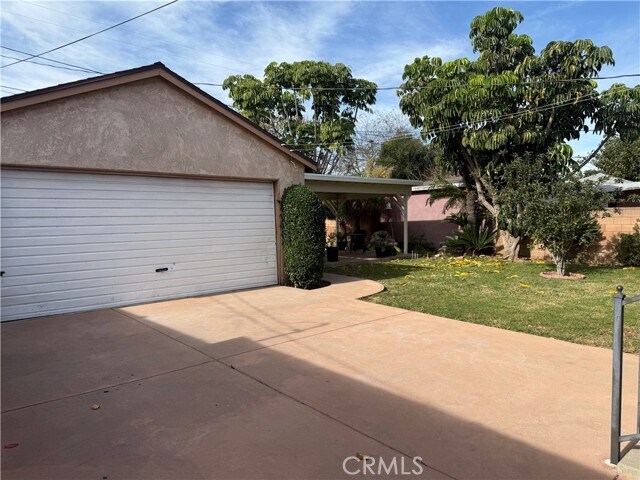 Building Photo - 6857 Chimineas Ave