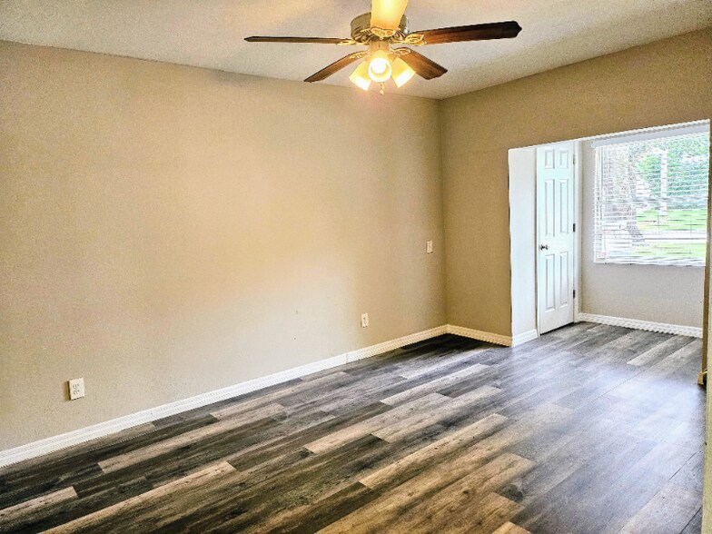Building Photo - 5020 16th Ave N
