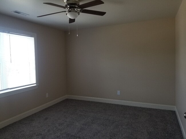 Building Photo - 806 NC-581
