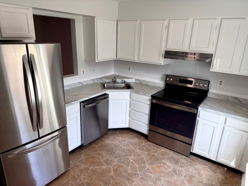 Building Photo - 2916 Carlyle Ct