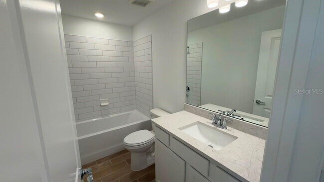 Building Photo - 4568 ORCHARD VIEW Aly