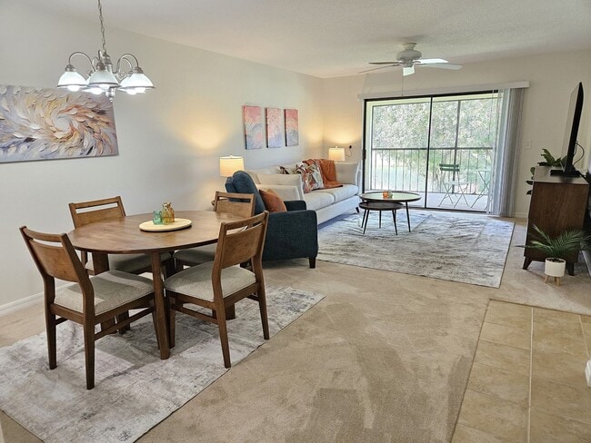 Building Photo - Seasonal Short-Term 2 Bedroom 2 Bathroom 2nd Floor Condo in Estancias of Capri Isles!