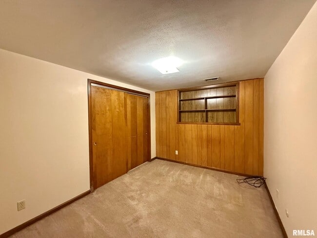 Building Photo - 105 Paradise Ct