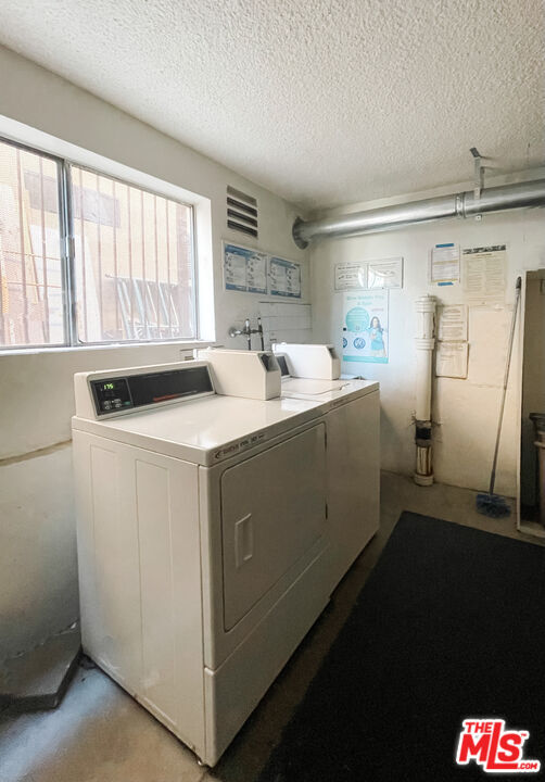 Building Photo - 935 N Alfred St