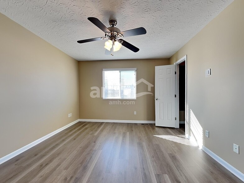Building Photo - 23 Glenside Dr