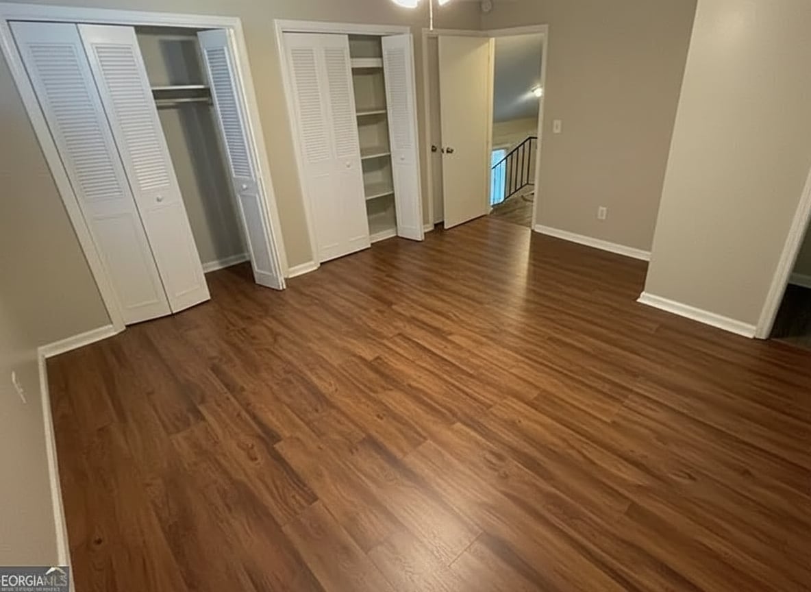 Building Photo - Room in House on Granada Pl