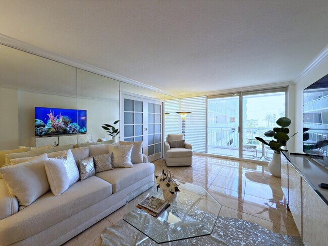 Building Photo - 3546 S Ocean Blvd