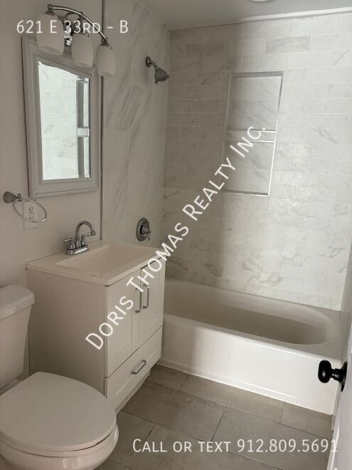 Building Photo - 621 E 33rd-B