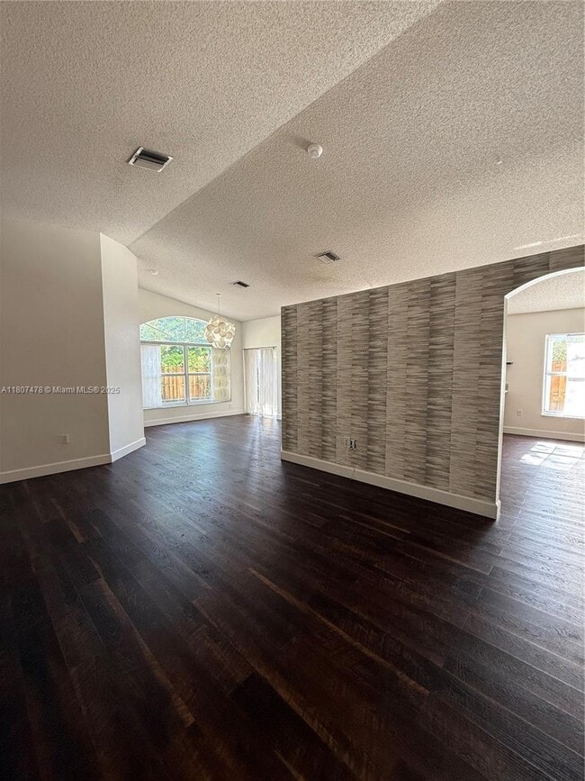 Building Photo - 5858 NW 113th Pl