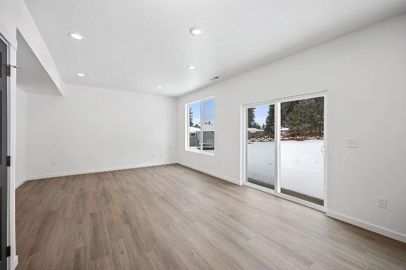 Building Photo - 12818 N Jaydee Ln