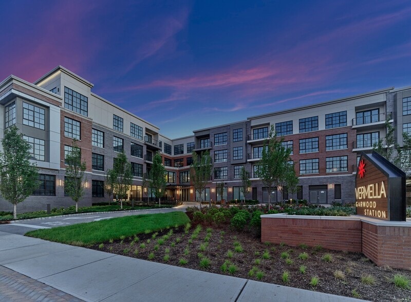 Vermella Garwood Station 400490 South Ave Garwood NJ 07027