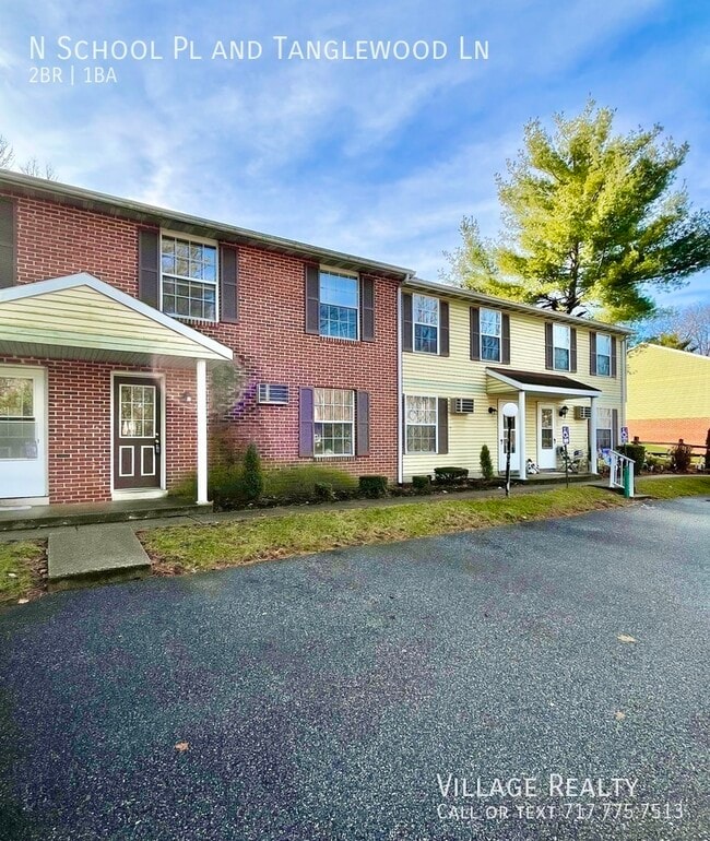 Building Photo - 319 N School Pl