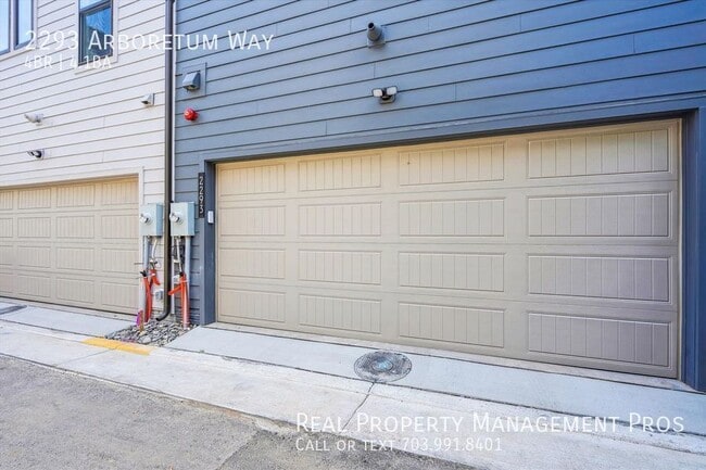 Building Photo - 2293 Arboretum Wy