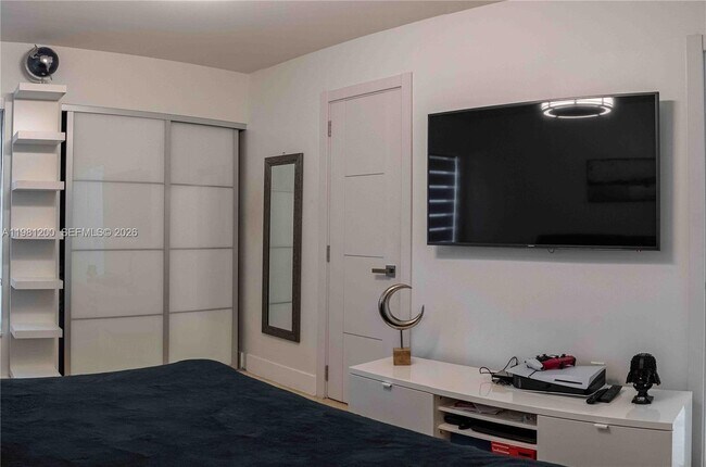 Building Photo - 4957 NW 93rd Doral Pl