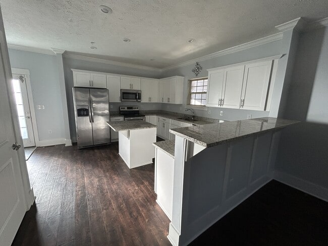 Building Photo - 222 Jasmine Row