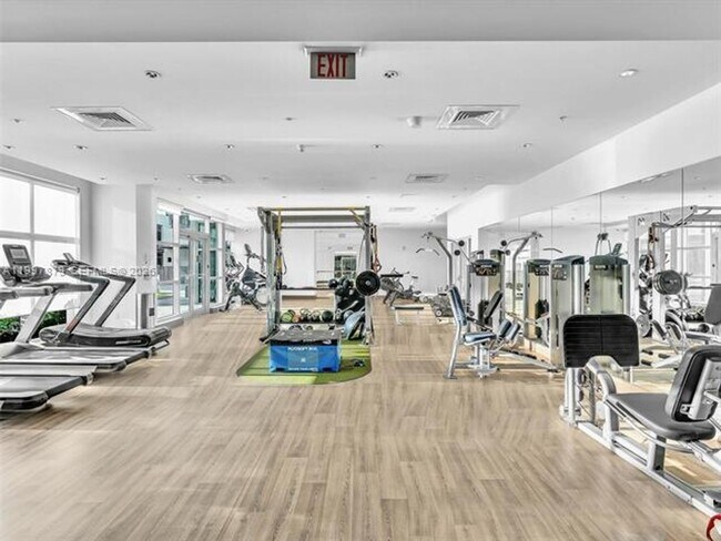 Building Photo - 3301 NE 1st Ave